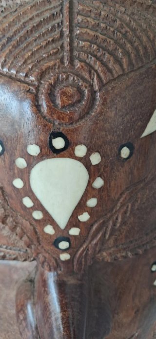 Máscara africana tallada a mano Namibia.