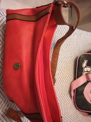 Lote de 2 bolsos Snoopy y bolso rojo sin usar