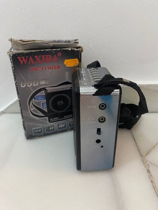 Radio portátil con reproductor MP3 (XB-911USB)