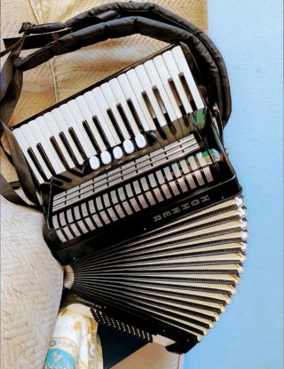 Acordeón Hohner Concerto III N 72 Bajos