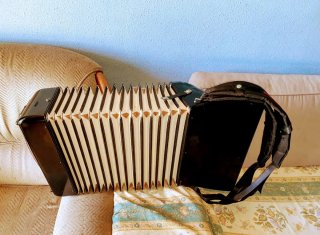 Acordeón Hohner Concerto III N 72 Bajos