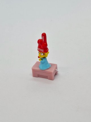 Lote Figuras y Pegatinas Los Simpsons Huevo Kinder