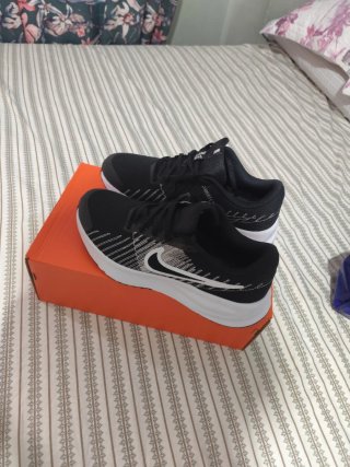 Zapatillas Nike Comfort Footbed Negras.