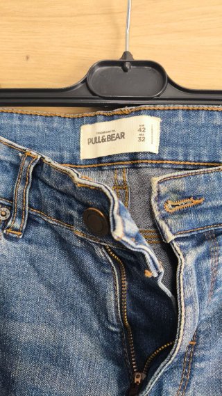 Pantalón vaquero Pull&Bear slim fit hombre