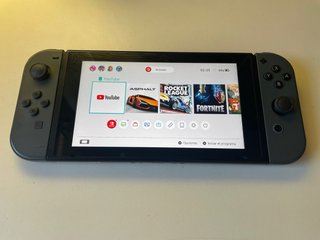 Nintendo Switch + Accesorios