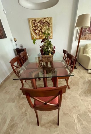 Mesa comedor cristal y 6 sillas madera