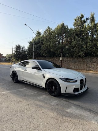 BMW M4 COMPETITION
