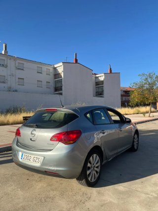 Opel Astra 2010