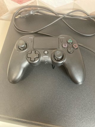 Consola PS4 Negra + 3 Mandos