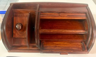 Bureau de Romero y Llopis madera