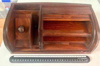 Bureau de Romero y Llopis madera