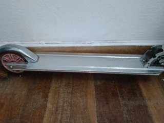 Patinete de metal