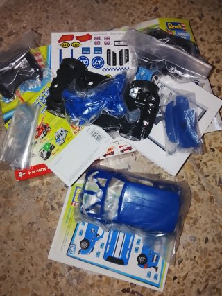 Maqueta Revell Junior Kit Coche Azul