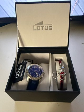 Reloj Lotus Azul y Plateado