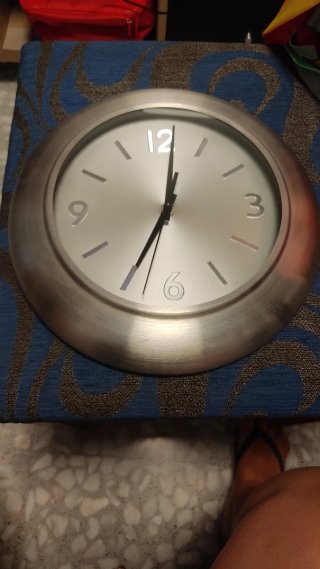 Reloj de pared moderno