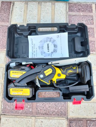 Llave de carraca eléctrica y accesorios