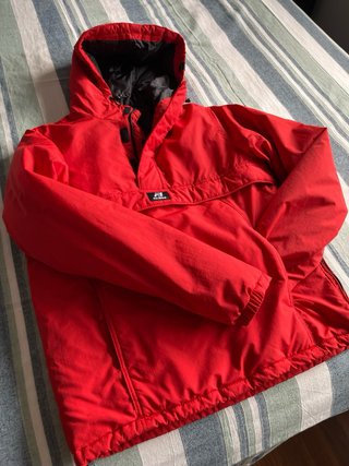 Chaqueta Anorak Pull&Bear Roja Talla S