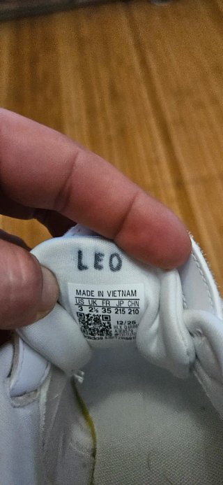 Zapatillas niño Adidas Blancas Velcro.