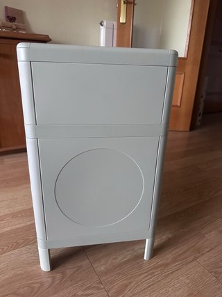 Armario de baño blanco