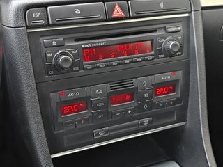 AUDI A4 S-LINE 2.0 TDI 140CV 145.000KM * 1 DUEÑO *