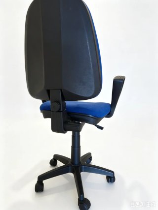 Silla de oficina giratoria con ruedas