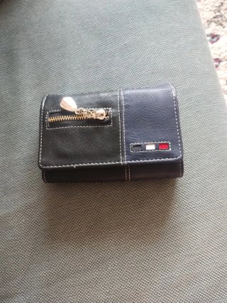 Cartera de piel.