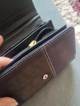 Cartera de piel.