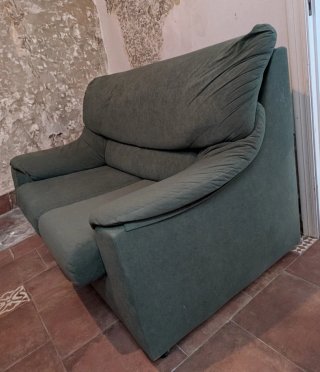 Sofá de 2 plazas verde oscuro