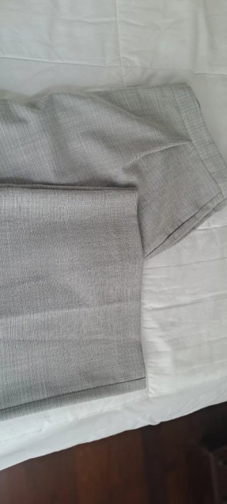Pantalón de Hoss Intropia, gris pierna ancha