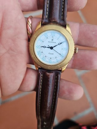 Reloj Festina Dorado y Marrón