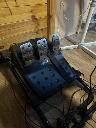 Volante, Silla, Pedales y Cambio GT Lite ( PS5 )