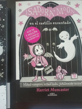 Isadora Moon y la boda mágica / Isadora Moon Go...