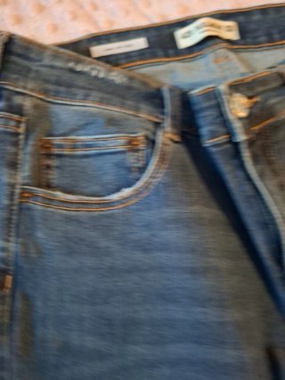 Pantalón vaquero pitillo azul
