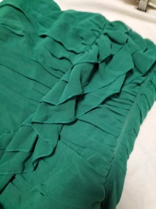 Vestido corto palabra de honor verde