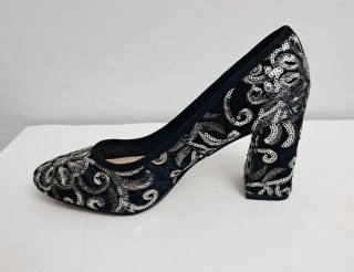 Zapatos de tacón Marypaz negros y plateados
