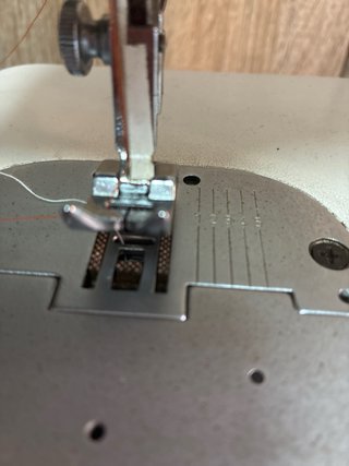 MAQUINA DE COSER ALFA ANTIGUA