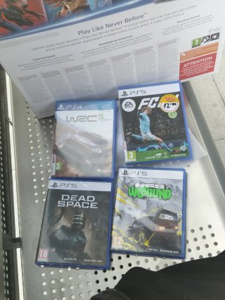 PS5 Slim 1TB con lector de discos 2 mandos + juego