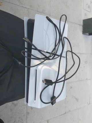 PS5 Slim 1TB con lector de discos 2 mandos + juego