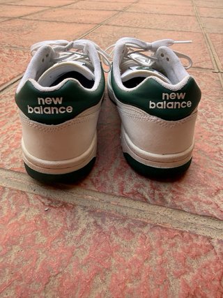 Tenis New Balance Blancos y Verdes
