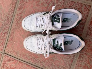 Tenis New Balance Blancos y Verdes