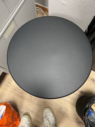 Mesa redonda negra Ikea
