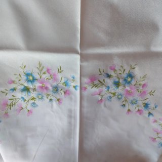 Mantelería redonda 8 servicios floral, nueva
