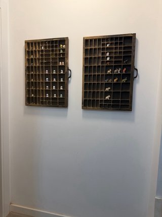 Cajón antiguo de Chivalete para colecciones