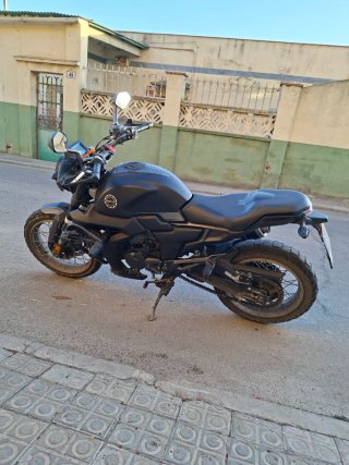 Moto Negra
