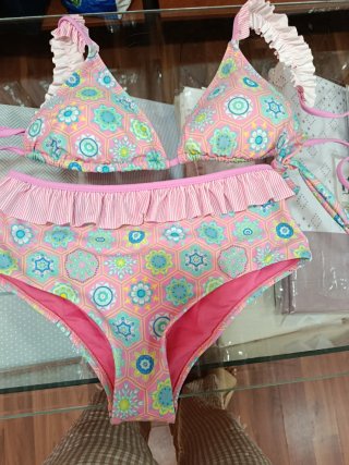 Bikini estampado floral rosa