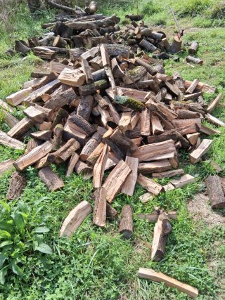 Leña para chimenea o barbacoa
