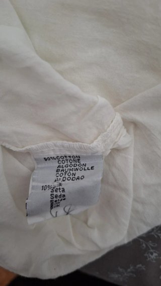 Camisa blanca con encaje