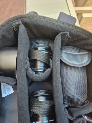 Canon EOS 2000D + 3 objetivos + trípode + mochila