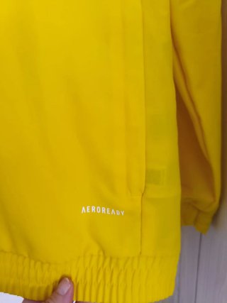 Chaqueta Adidas nueva Talla S