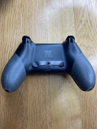 PS4 Pro + FIFA 22 + Mando + Auriculares